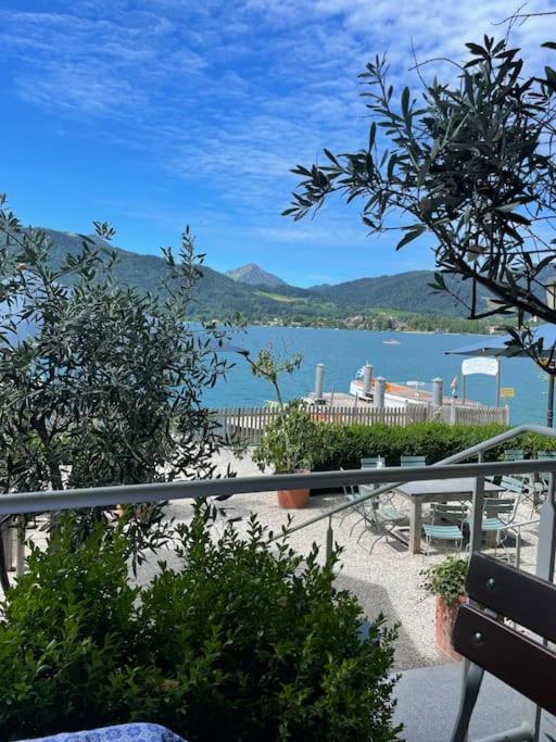 See- Und Bergblick In Bestlage Am Tegernsee Kültér fotó